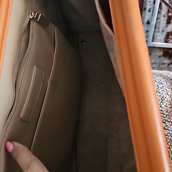 ANTONIO MELANI gold tone hand bag - Picture 7 of 10